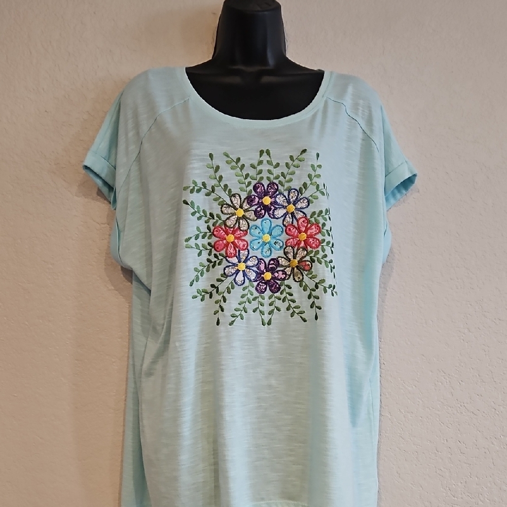 Clover + Pine | Women's Floral Embroidered Light Teal Roll Short Sleeves Tee XXL